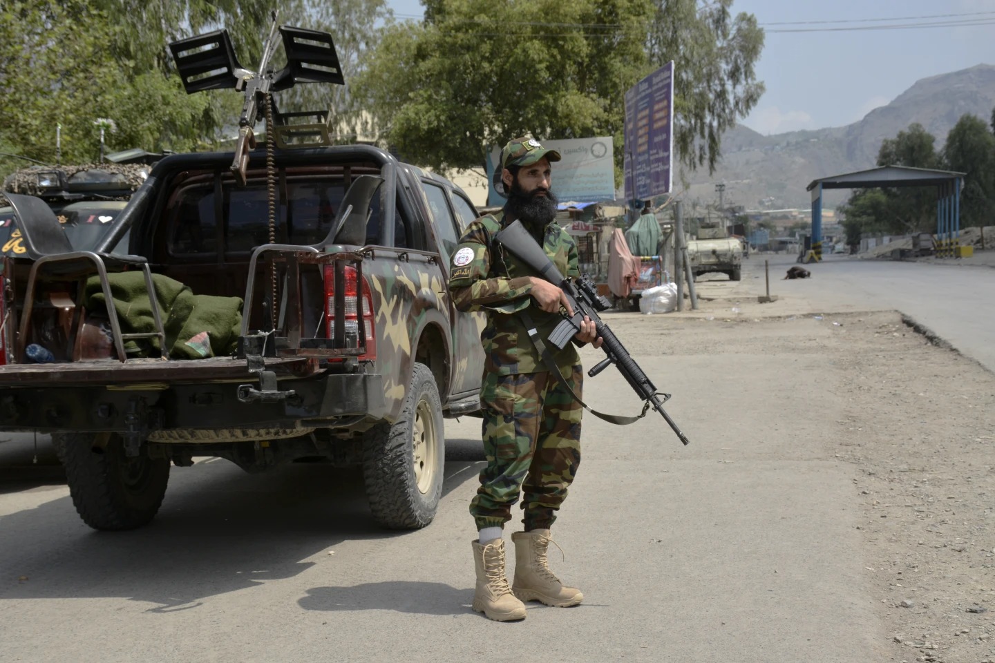 Clashes Erupt Across the Afghanistan-Pakistan Border