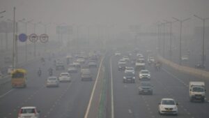 Delhi pollution rises