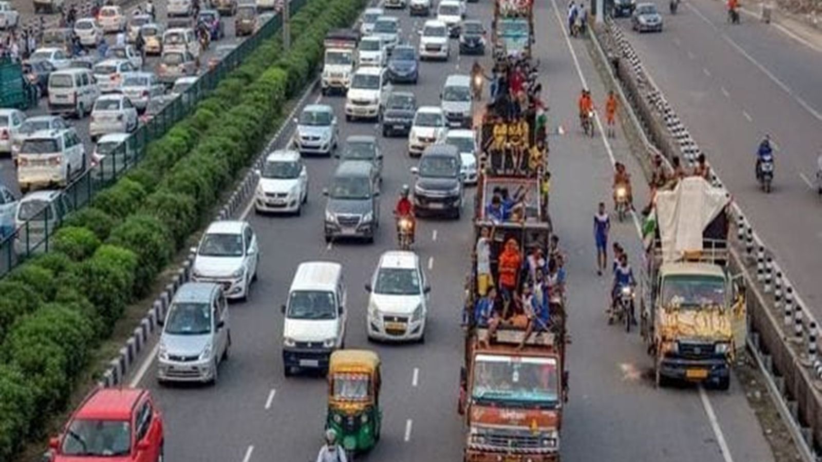 Traffic Disruptions During Republic Day Parade Rehearsals in Delhi