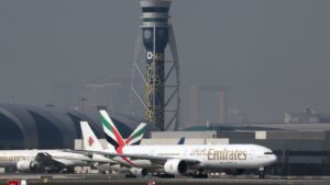 UAE Flight Operations Disruption Amid Regional Airspace Restrictions